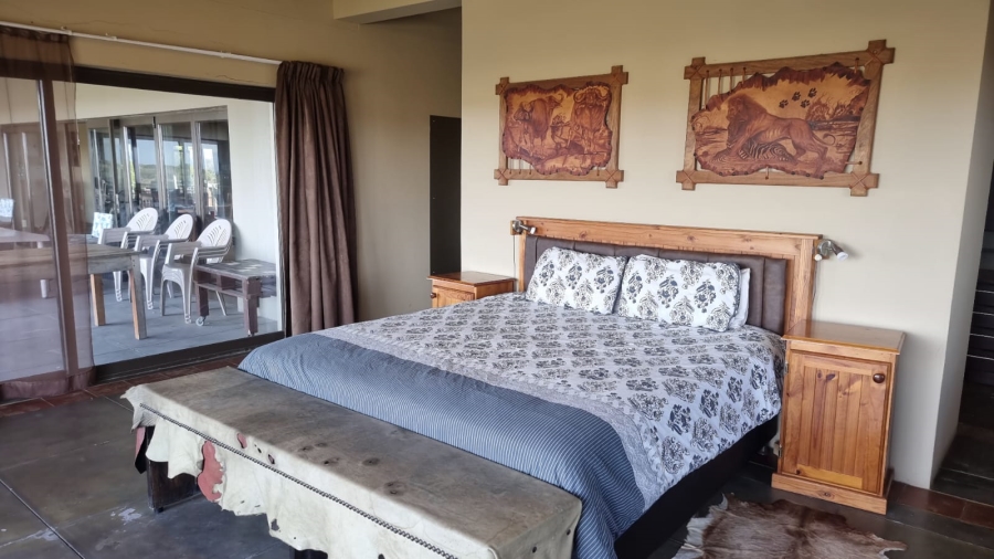 6 Bedroom Property for Sale in Merryhill Eastern Cape